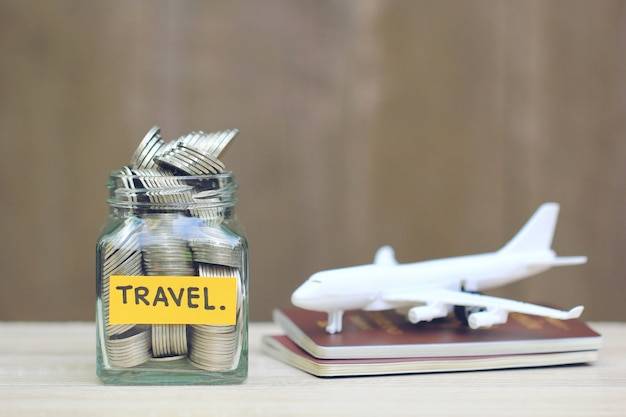 Zanzibar ile kosztuje lot w popularnych miesiącach?