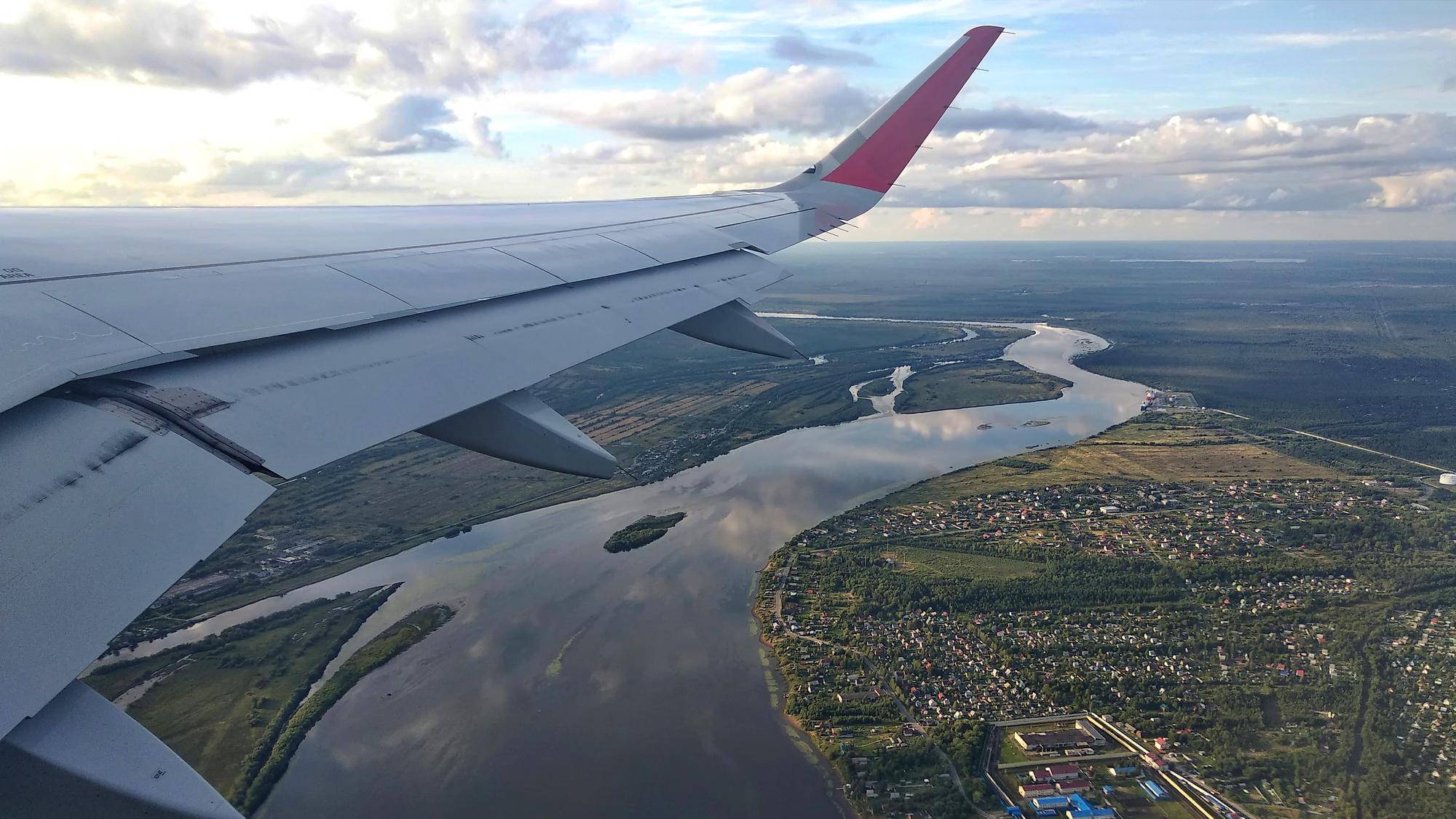 Czy latają samoloty ze Szwecji do Polski?